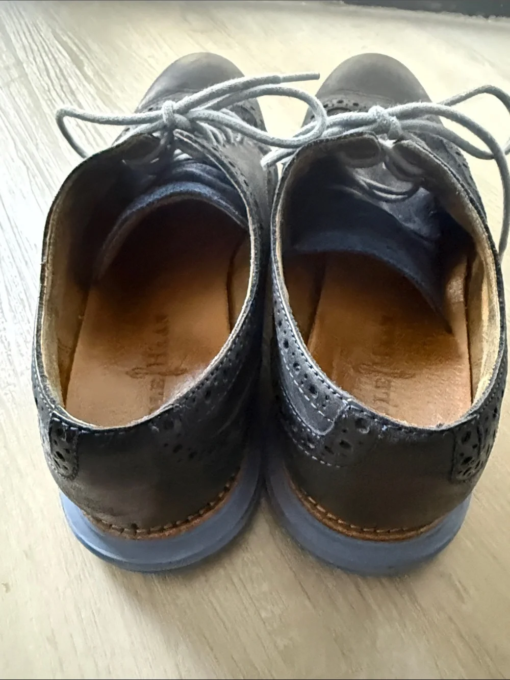 Cole Haan men's Wingtip Derby Shoes - Classic Brogue Style size 8.5